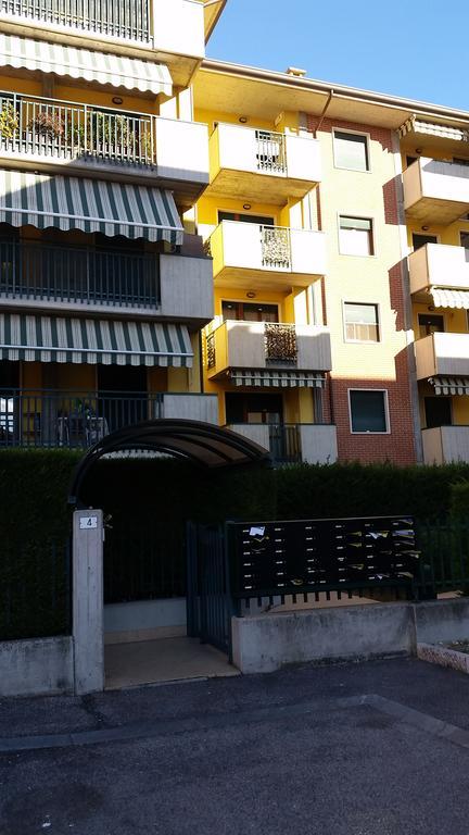 Bilocale Via Imola 4 Apartment Verona Ngoại thất bức ảnh