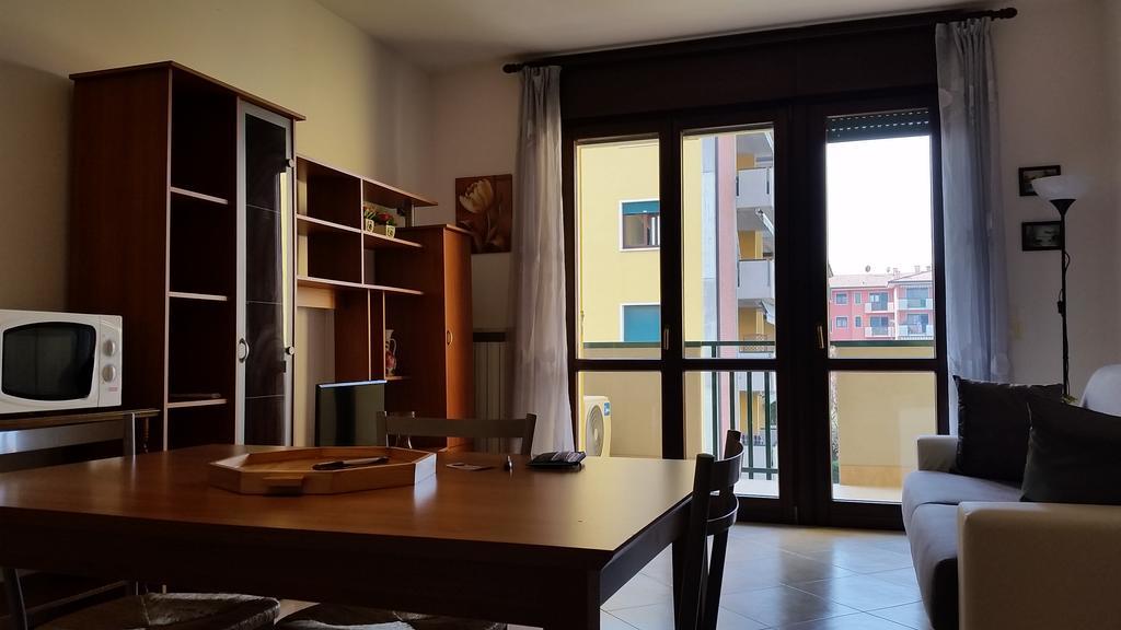 Bilocale Via Imola 4 Apartment Verona Ngoại thất bức ảnh